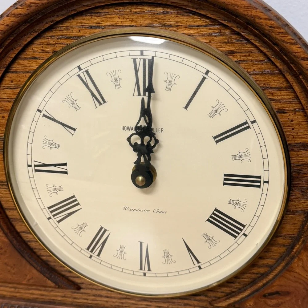 Howard Miller Westminster Chime‎ Mantel Clock Wood Quartz 613-103 Roman Numeral